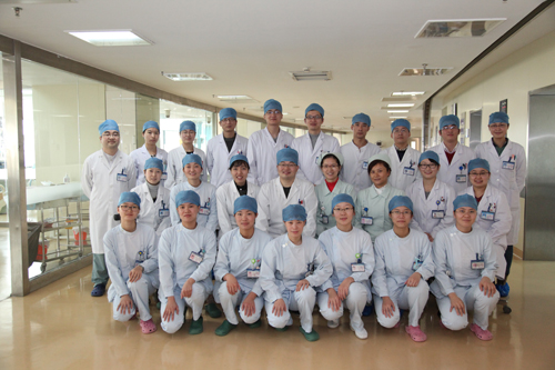 党员争先锋    团队显合力