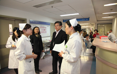 创新医德医风查房模式  推进医院行风上新台阶