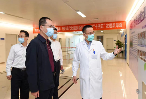 市委书记韩卫一行来我院督查疫情防控工作